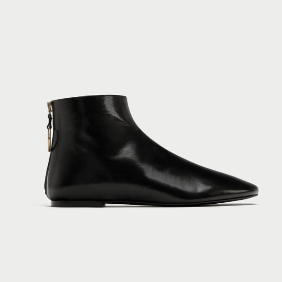 ZARA Flat ankle boots with zip - Picture 3 of 6